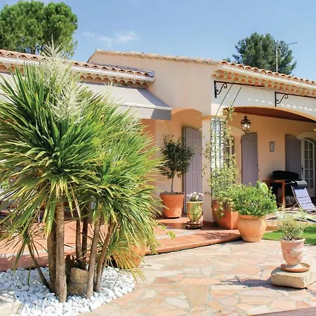 3 Bedroom Gorgeous In Les Angles Holiday home *